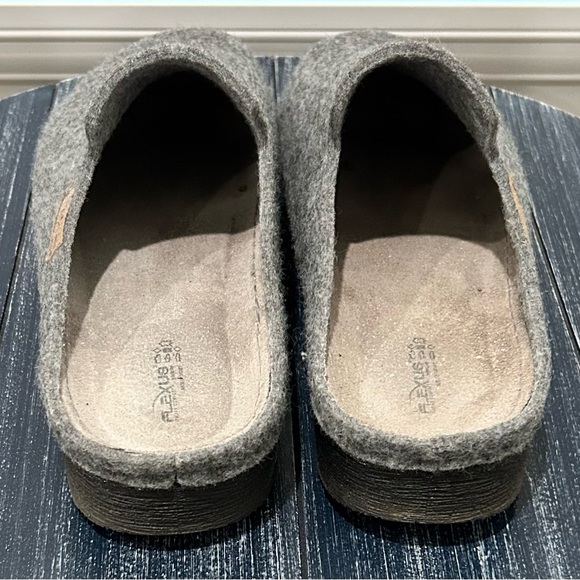 Flexus Platform Clogs - Picture 6 of 8